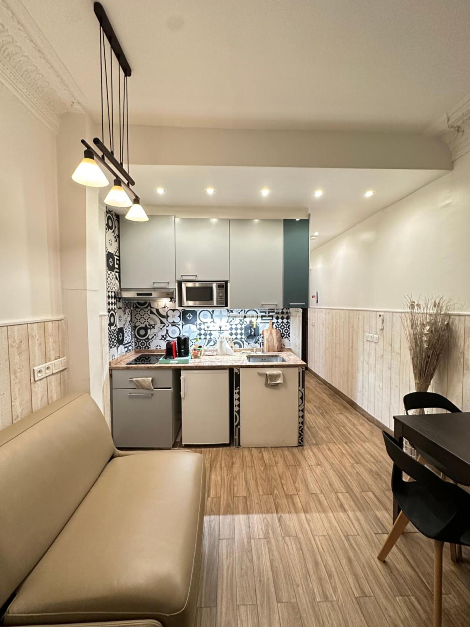 15 Ground Floor Apartment Paris