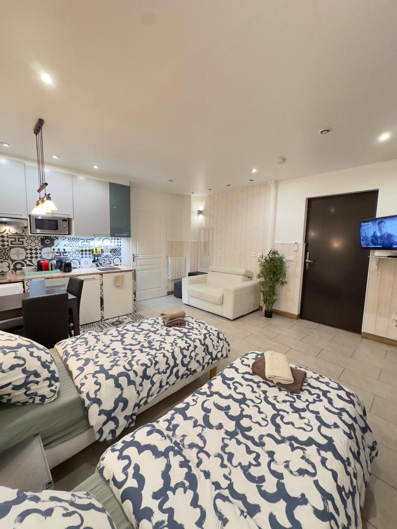 15 Ground Floor Apartment