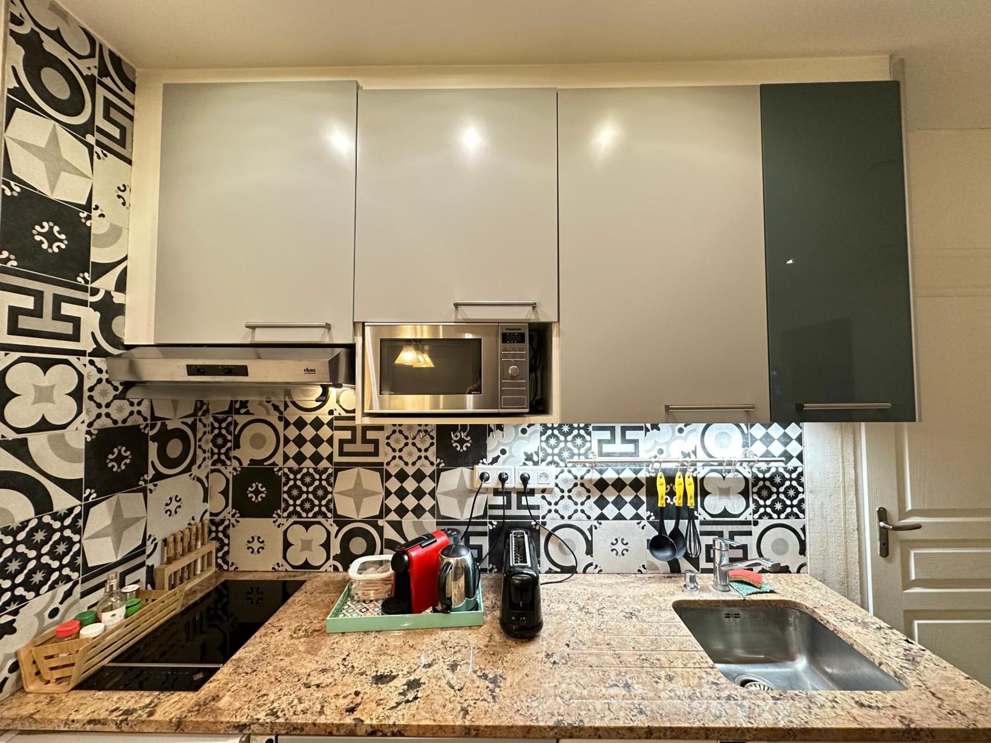 15 Ground Floor Apartment *
