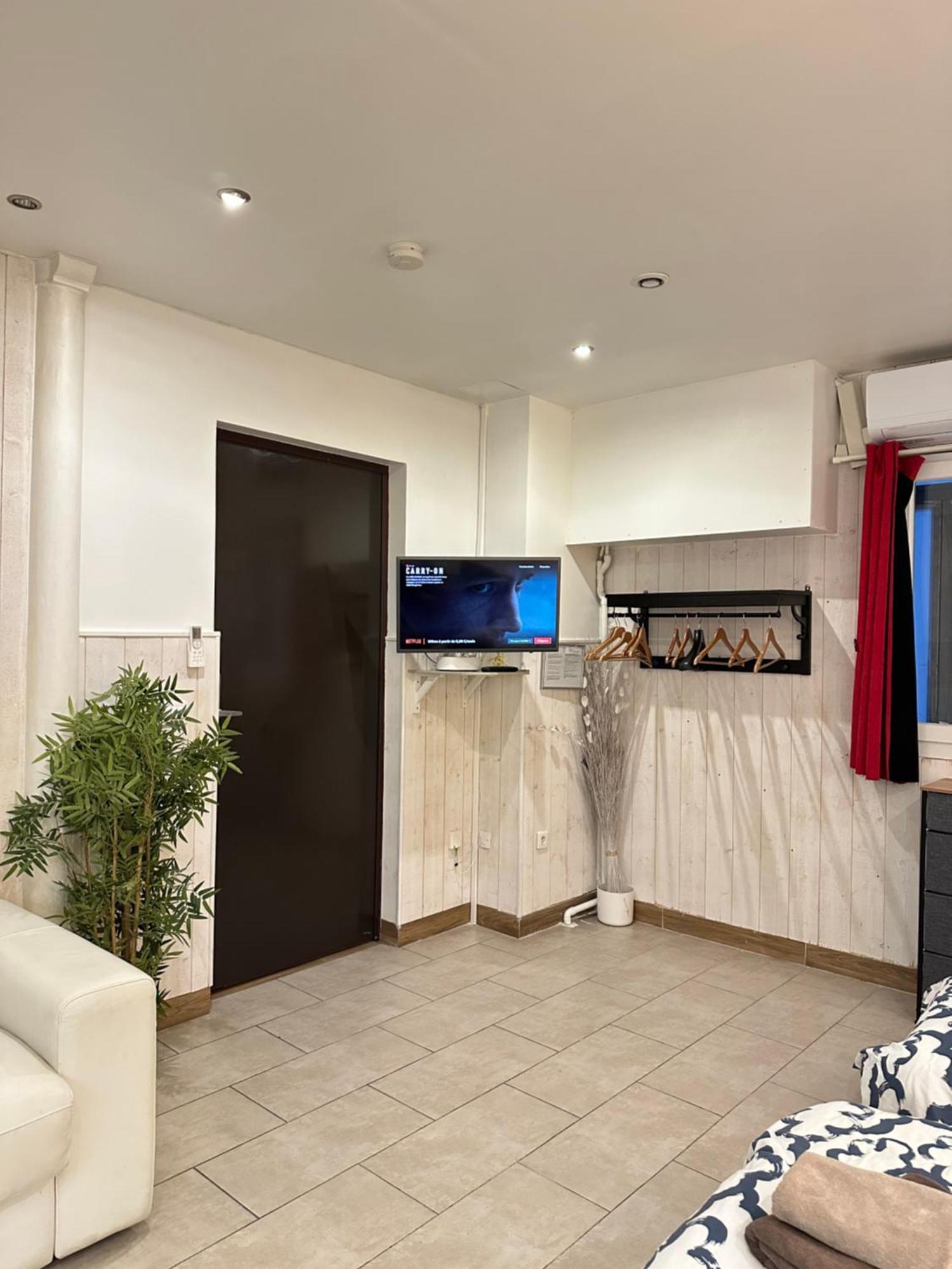 15 Ground Floor Apartment *