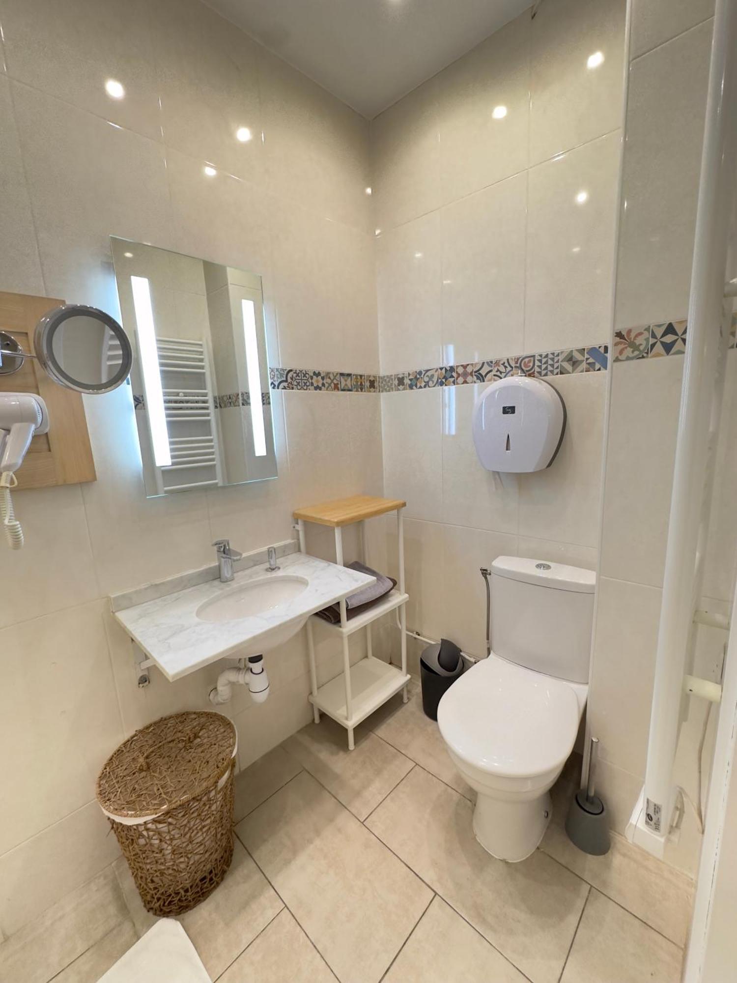 15 Ground Floor Apartment Paris