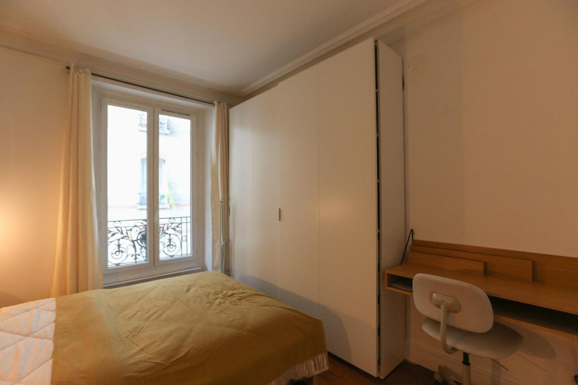 Splendid T2 Near Menilmontant * Parigi