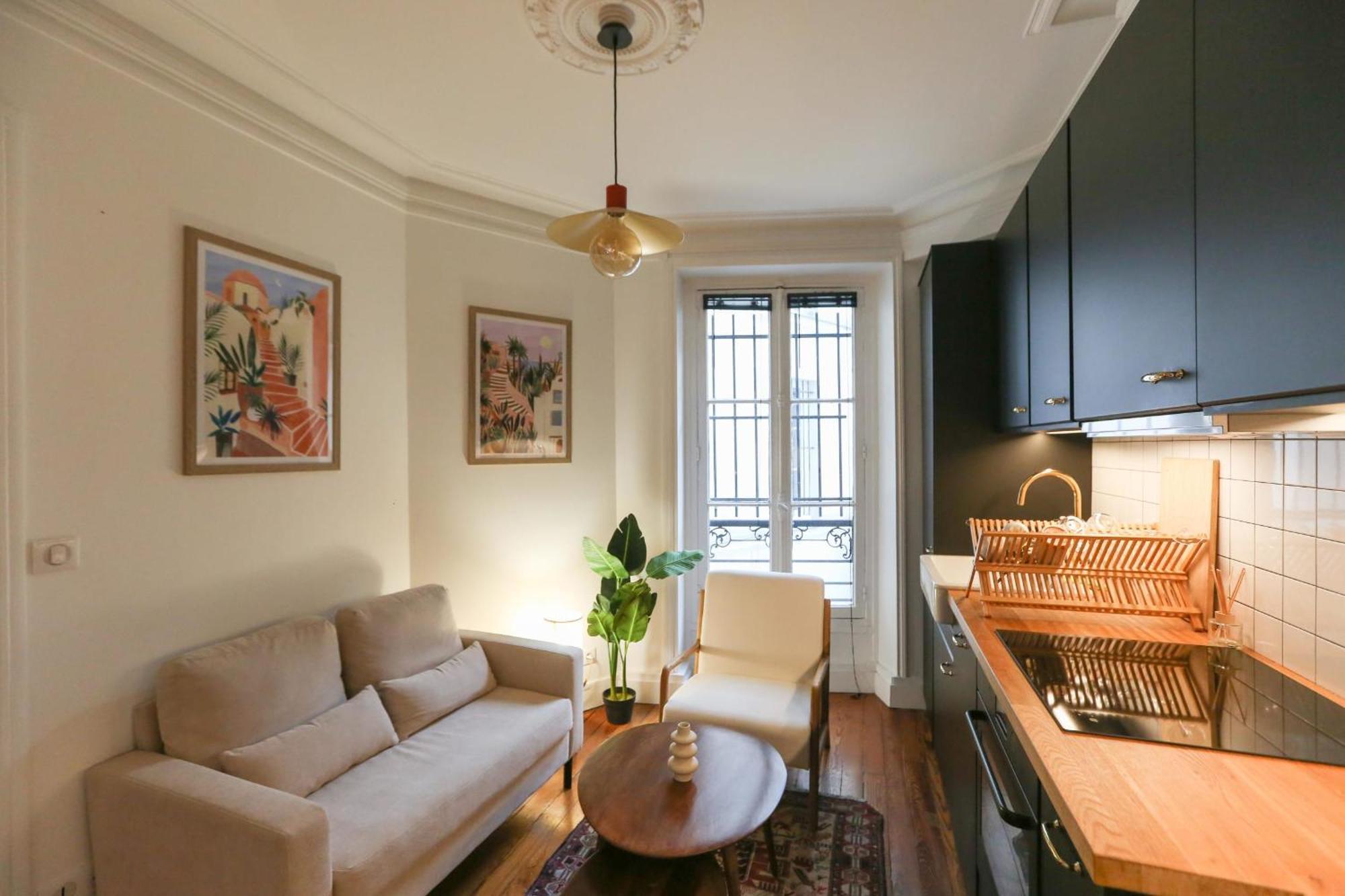 Splendid T2 Near Menilmontant Parigi