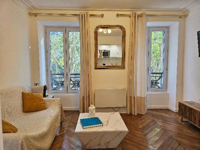 Entier , 2 Parigi