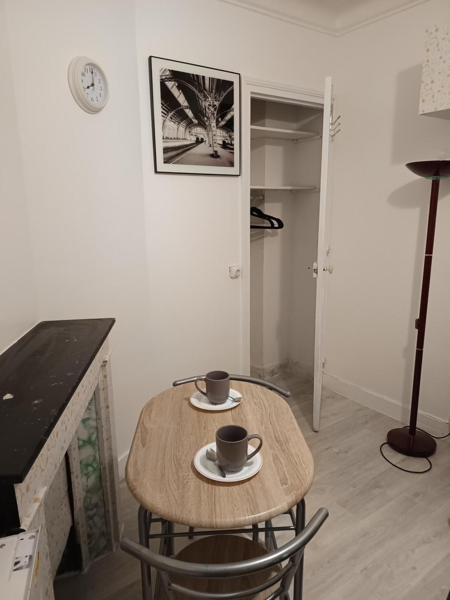 Charmant Studio Au 14eme Parigi