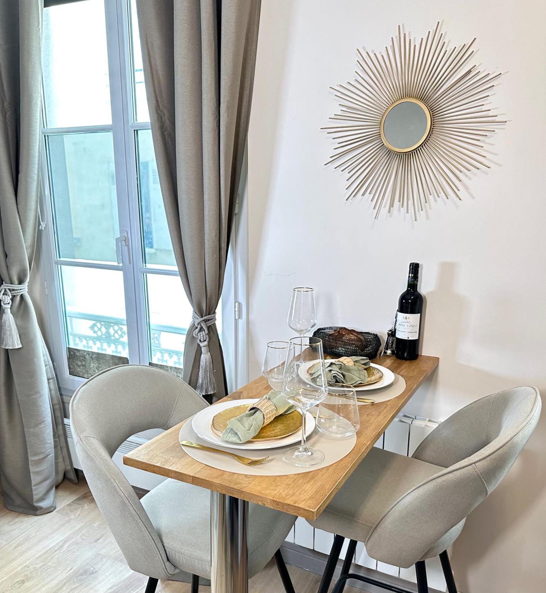 Chic Eiffel Tower Proximity Appartamento