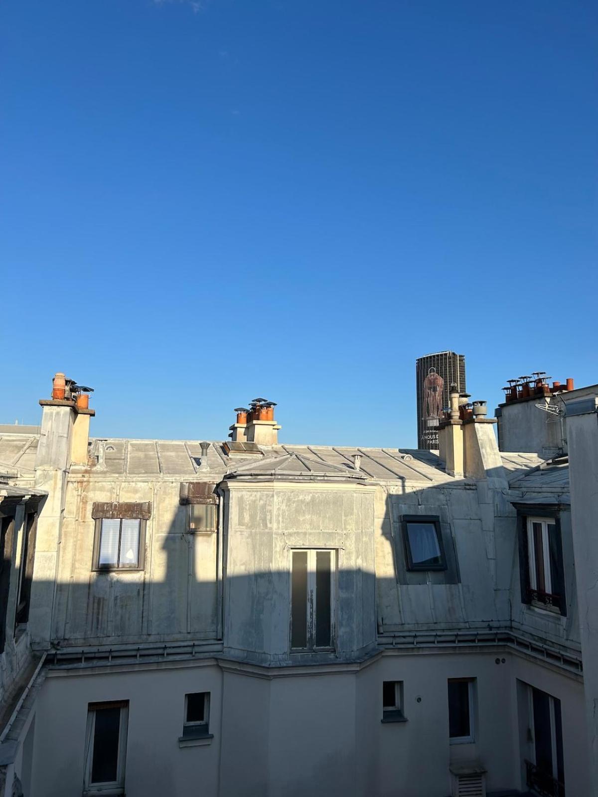 Near Invalide Montparnasse