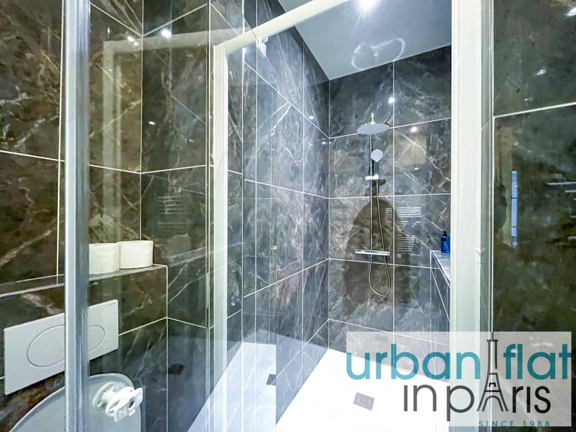 Urban Flat 63 - Beautiful 3 Bedroom Flat Champs-elysees * Parigi