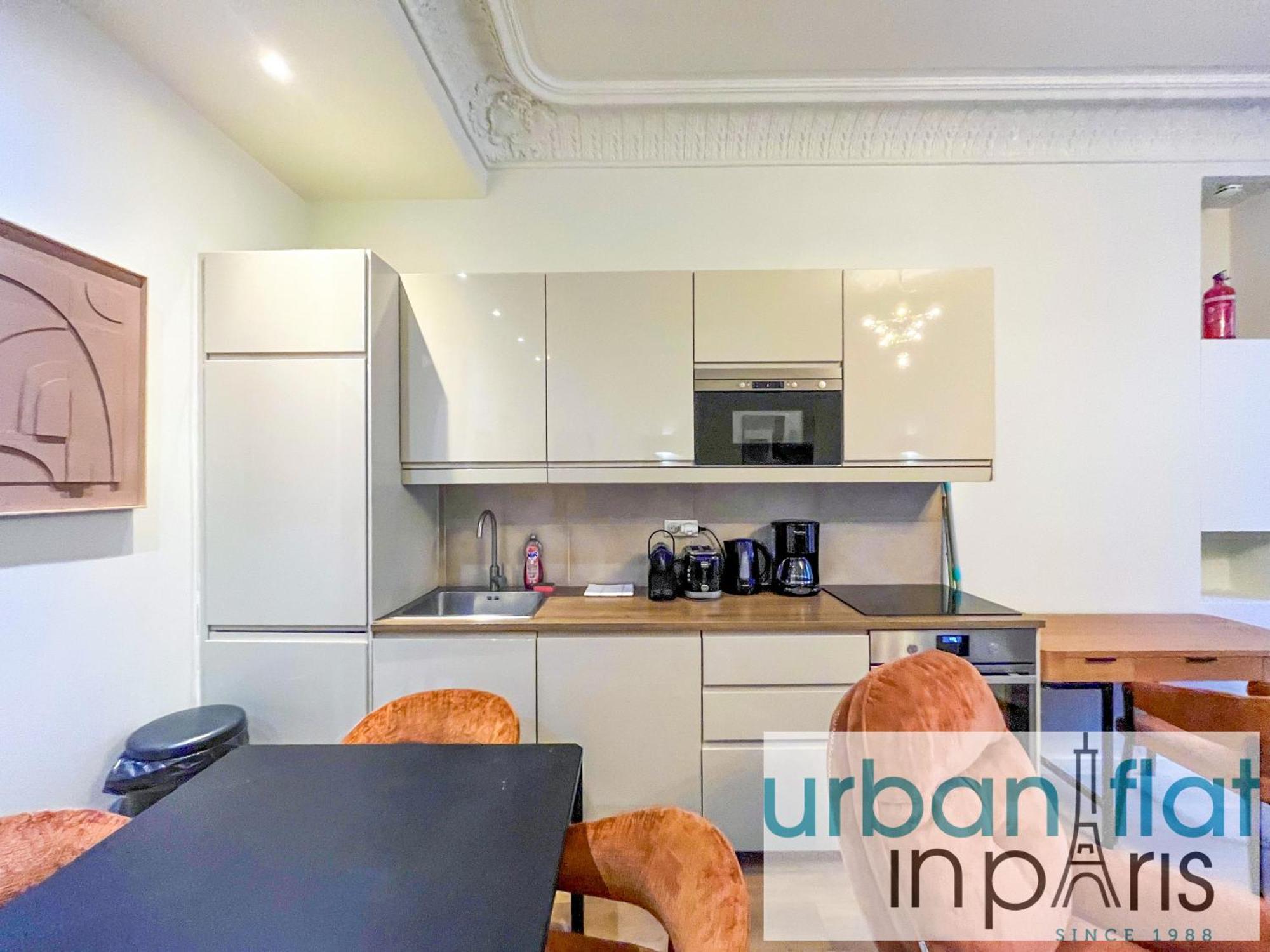 Appartamento Urban Flat 63 - Beautiful 3 Bedroom Flat Champs-elysees