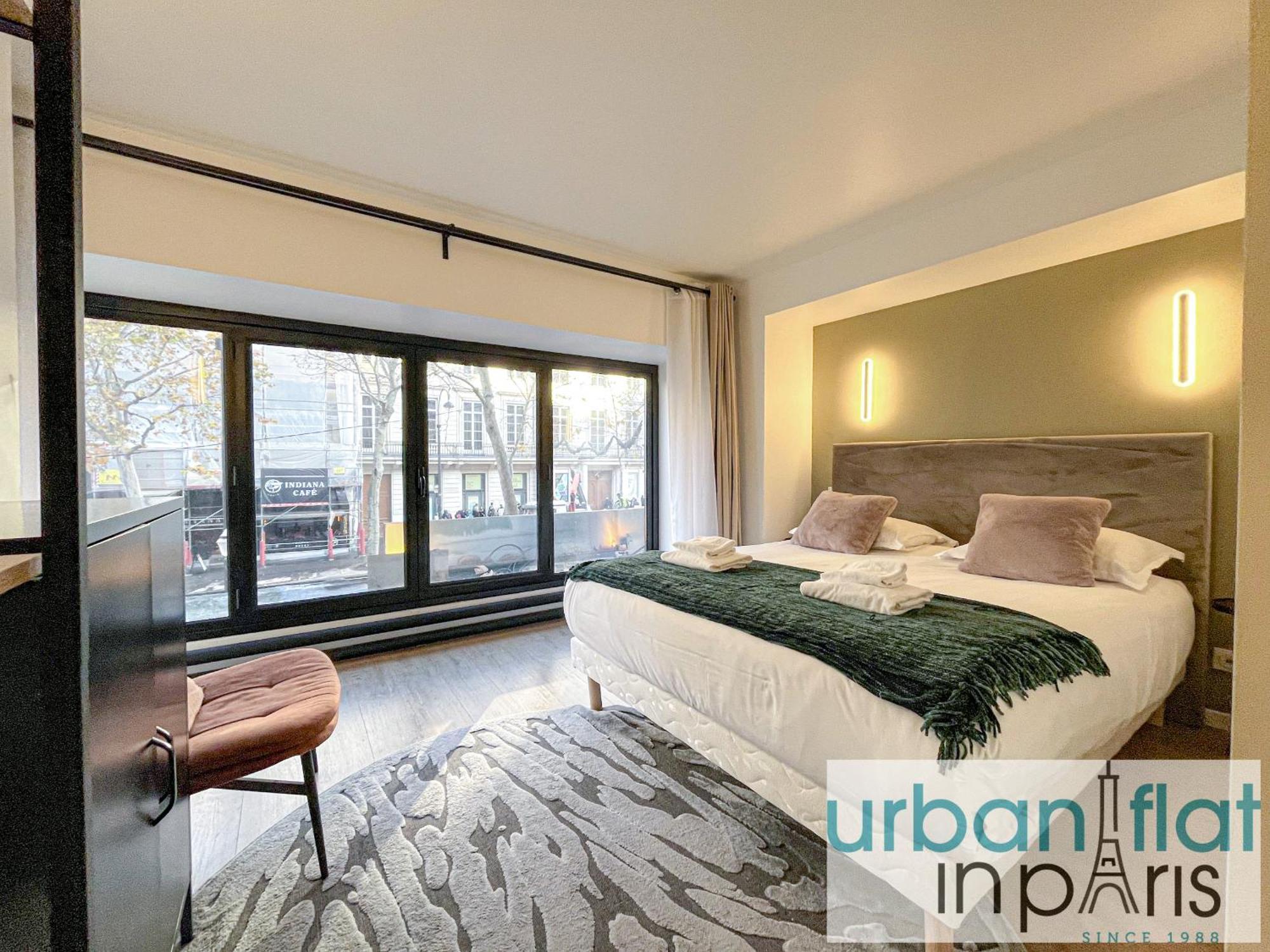 Appartamento Urban Flat 194 - Spacious 3 Bedroom Montmartre Parigi