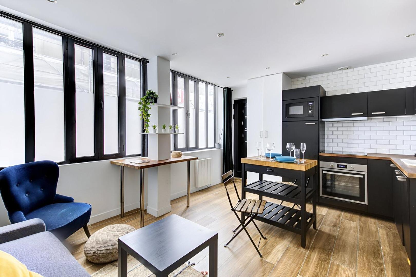 318 Pivert - Superb In * Paris