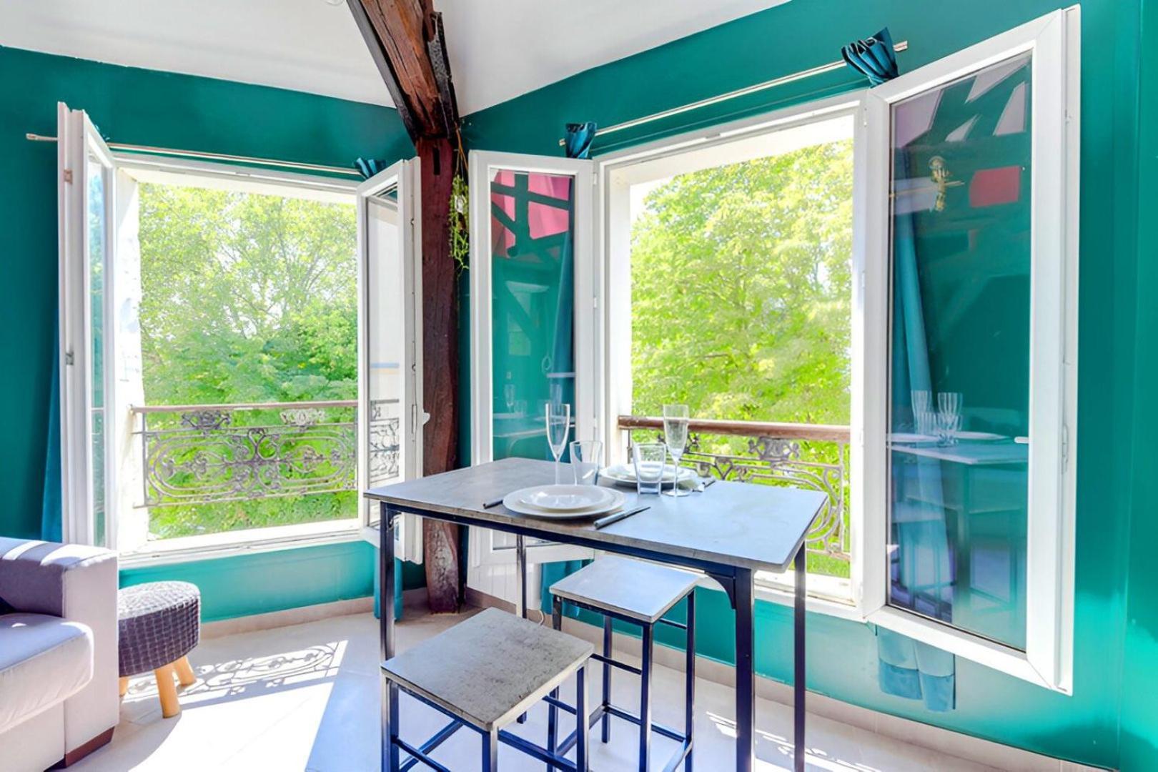 Bluestay 24 - Superb In Parigi