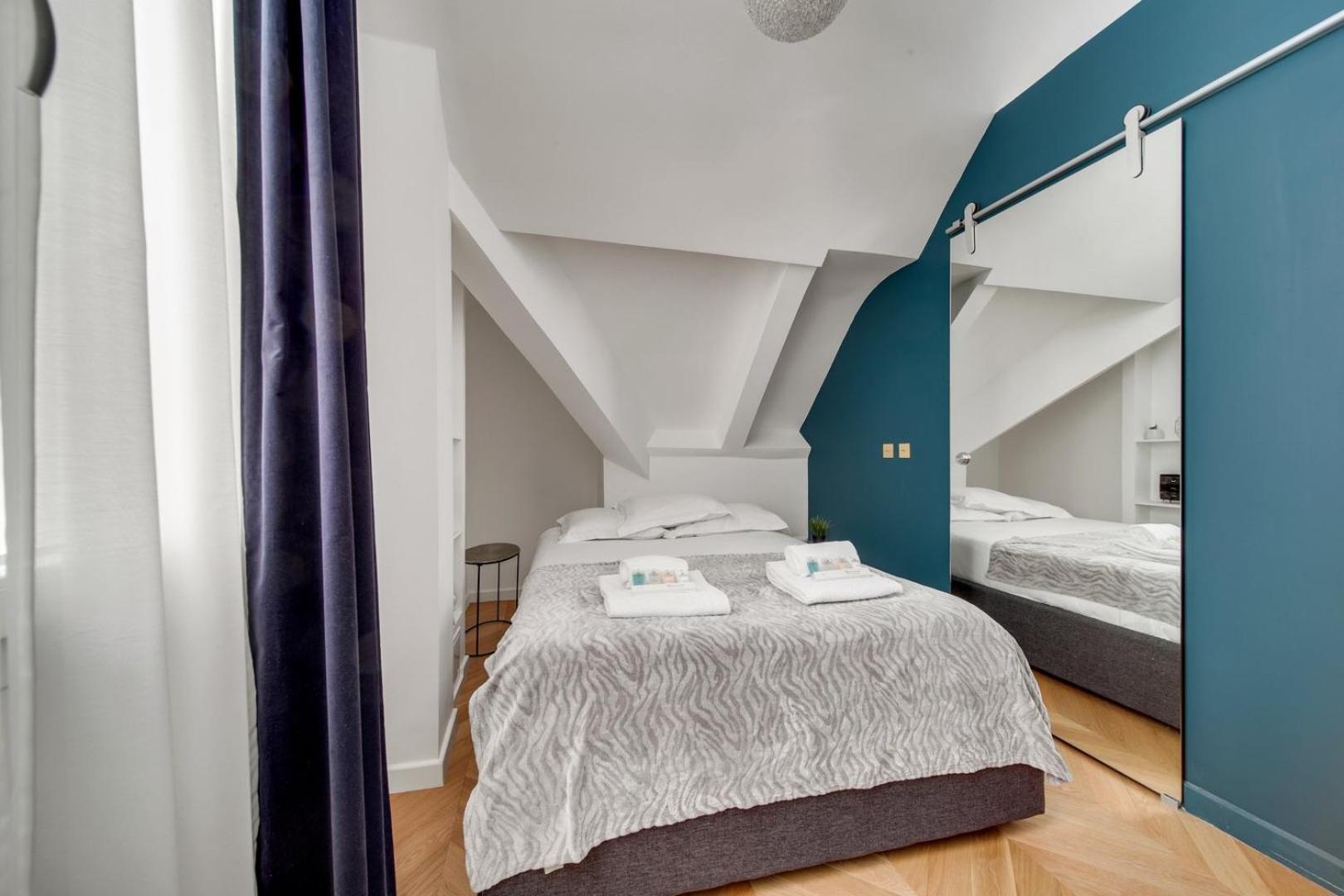 240-suite Elysée *