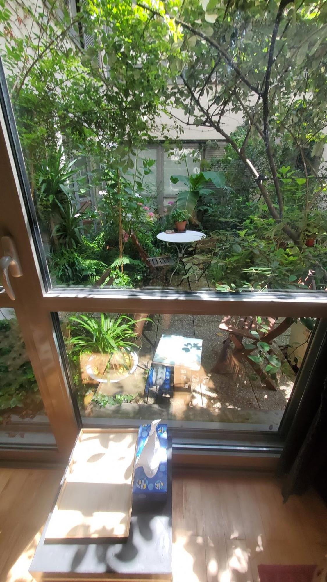 A 20eme Avec Un Petit Jardin Bed & Breakfast