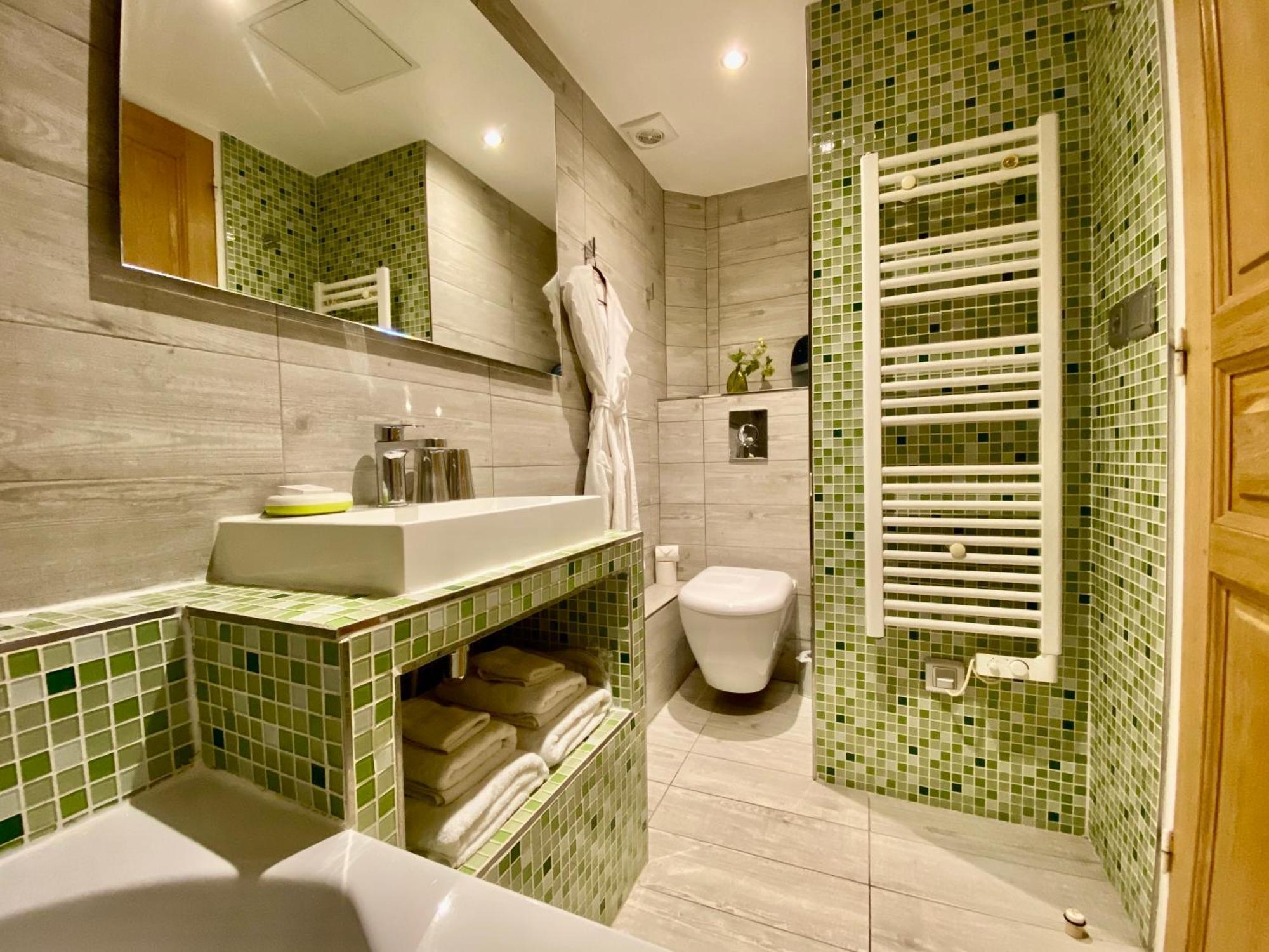 Camparis - - D'hotes * Paris