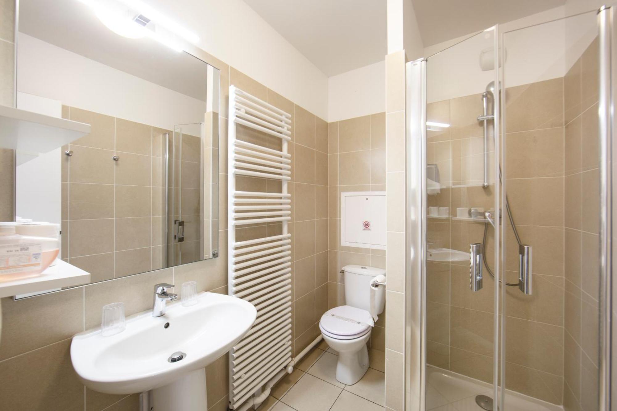Maison Saint Charles - Association Habitat Et Humanisme Ile De France Hotel *
