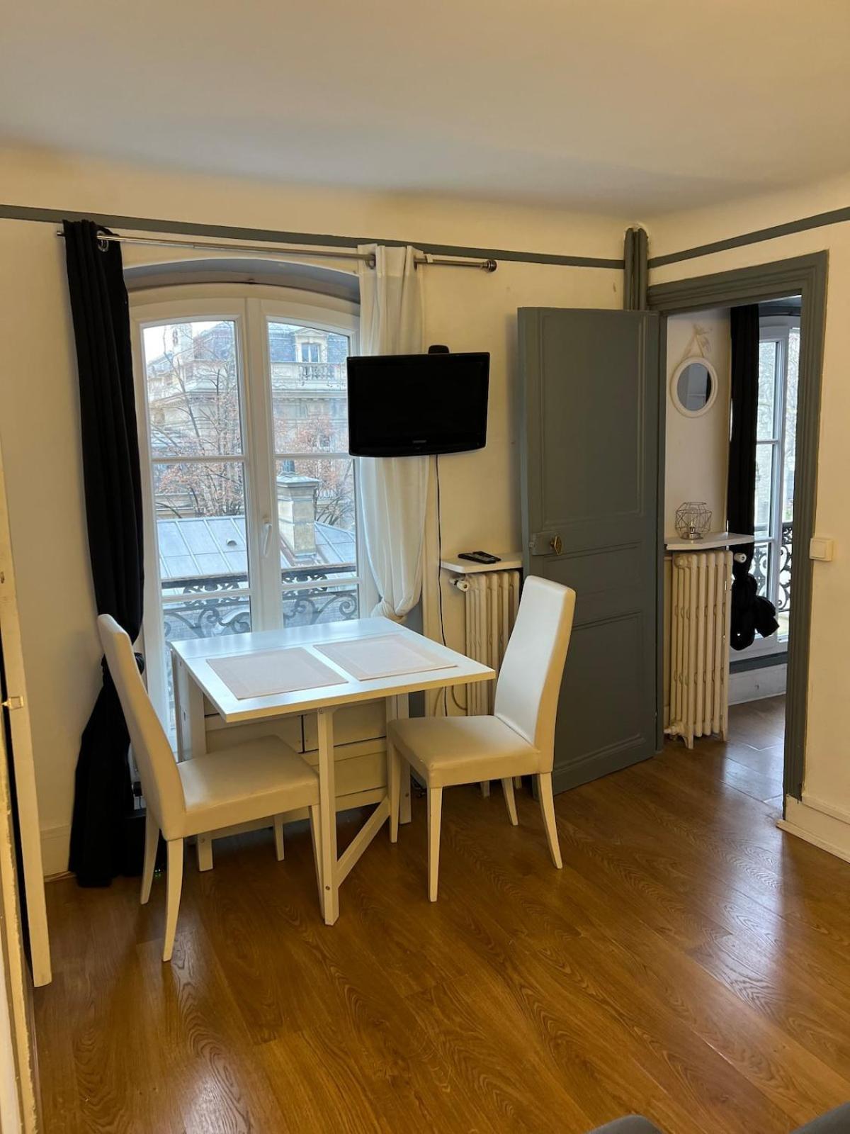 Proche Champs Elysee 8e Appartamento