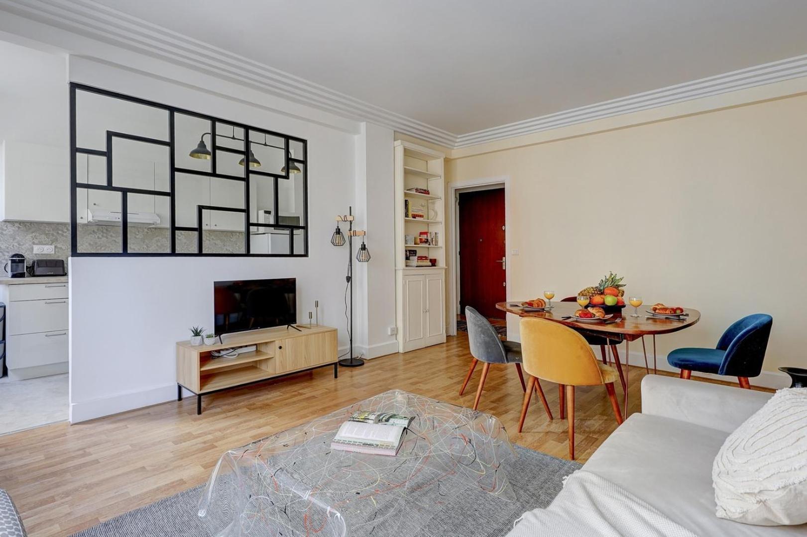 Bnbnook - Charming 1br With Eiffel Tower View * Parigi