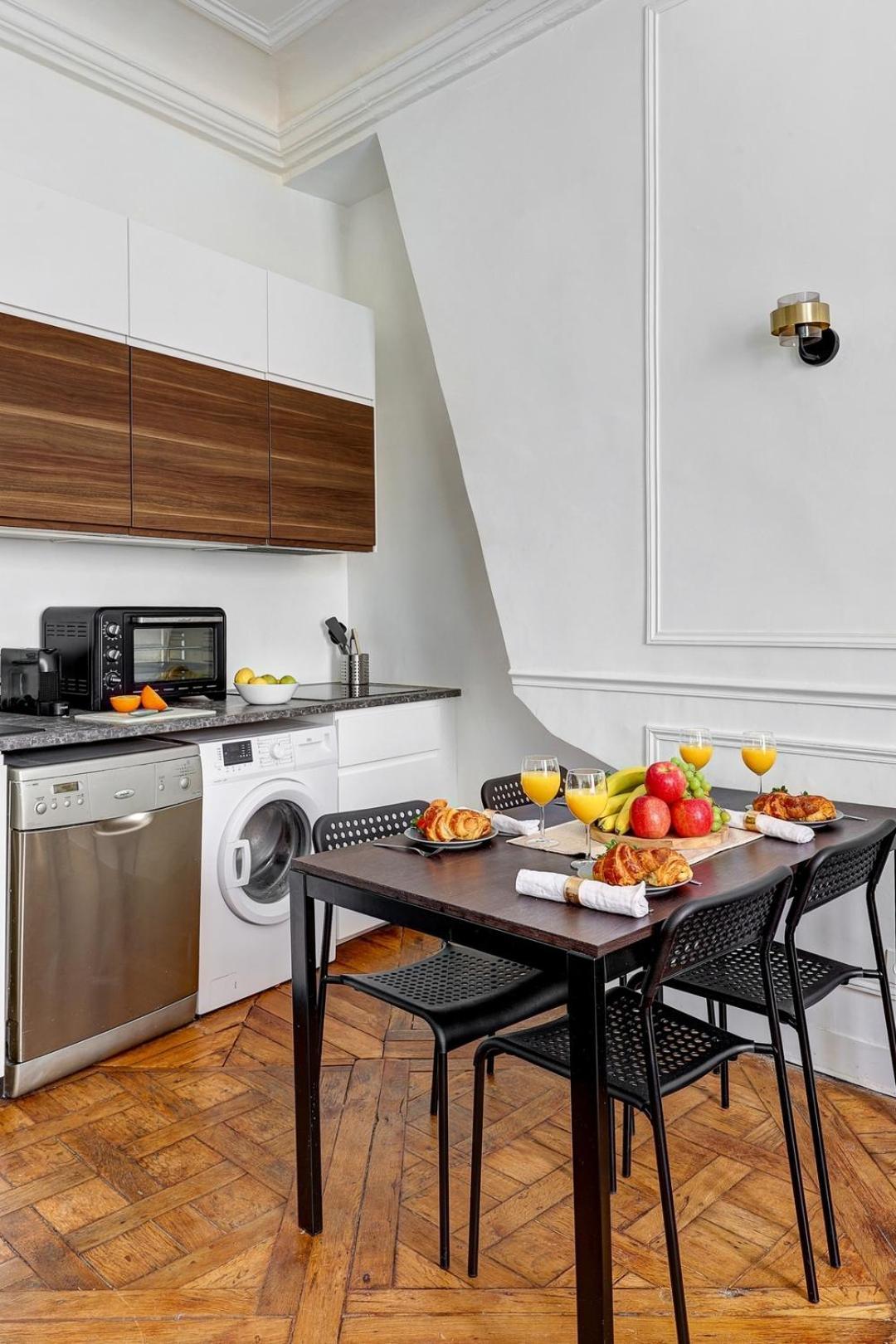 Bnbnook - Parisian Charm: 1br In Le Marais Appartamento Parigi