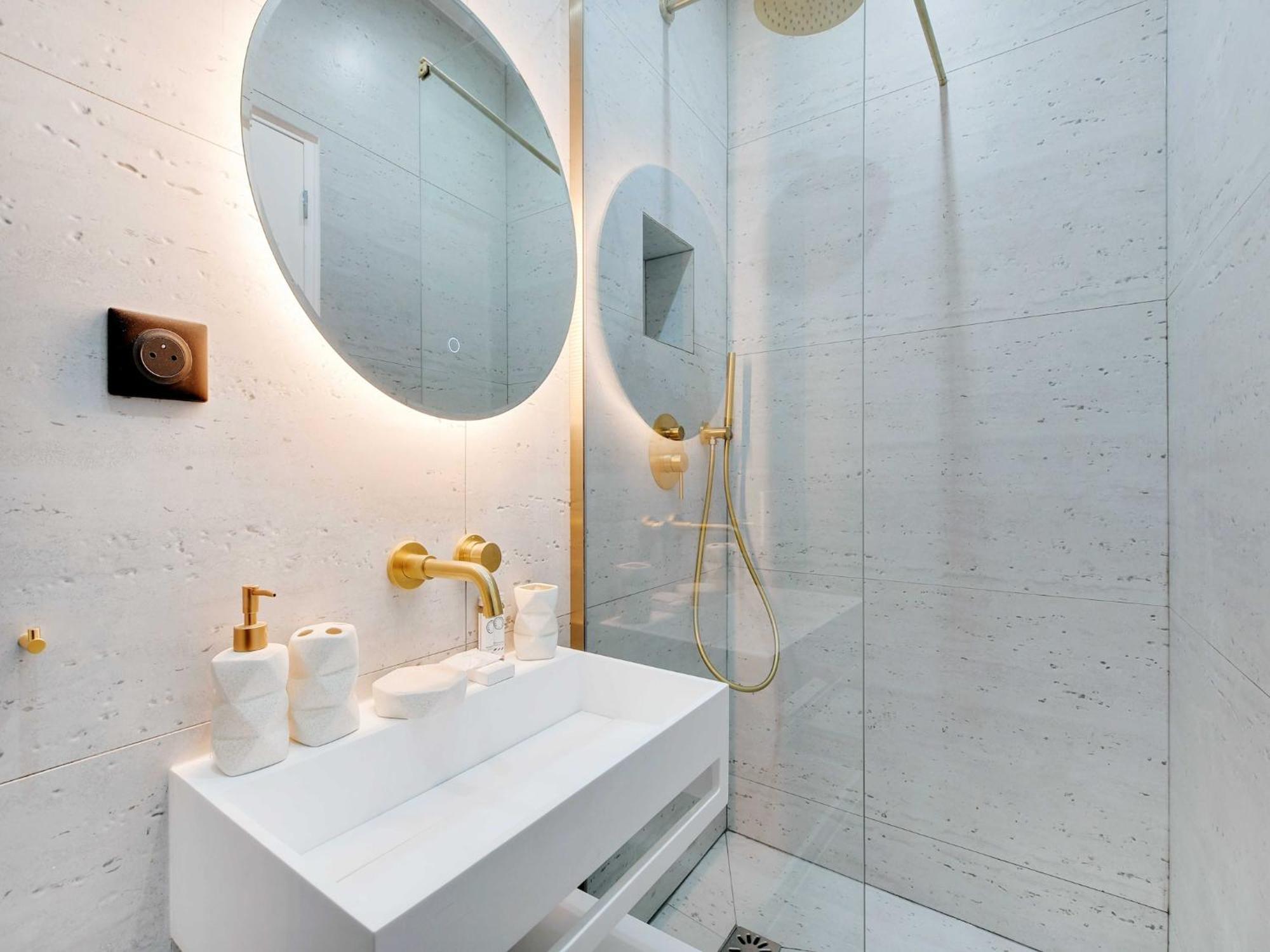 Cozy Parisian 2p In The Prestigious 8th * Parigi
