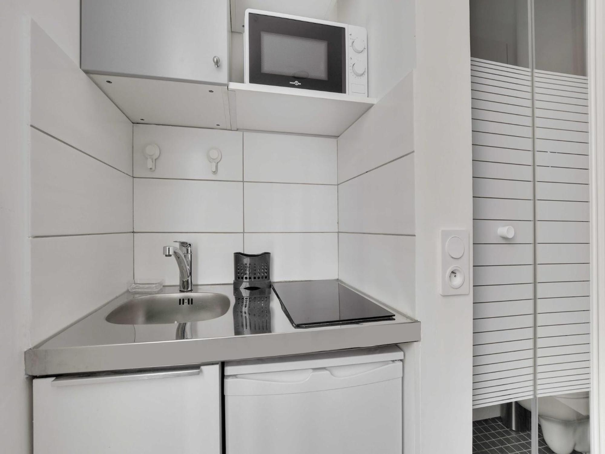 Intimate Studio-2p- Sacre Coeur Abesse