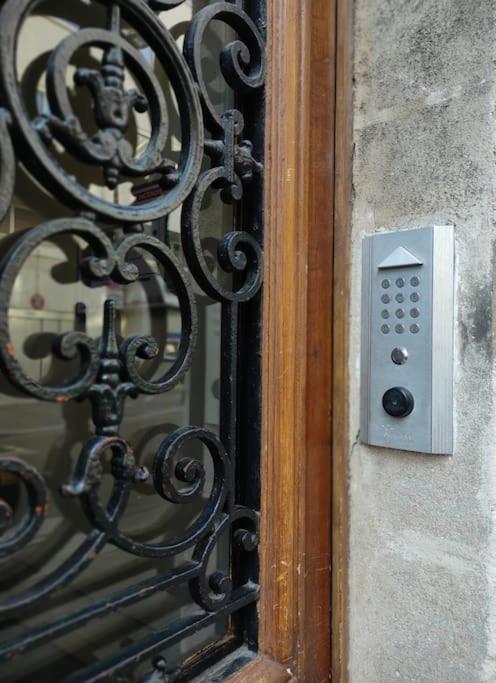 Bed & Breakfast Single Quartierlatin