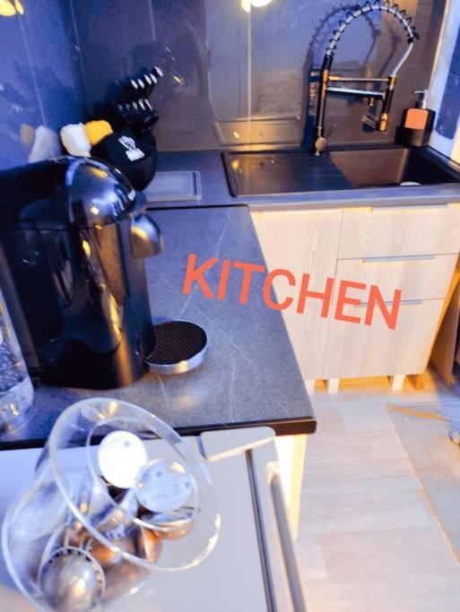 Bed & Breakfast Single Quartierlatin *