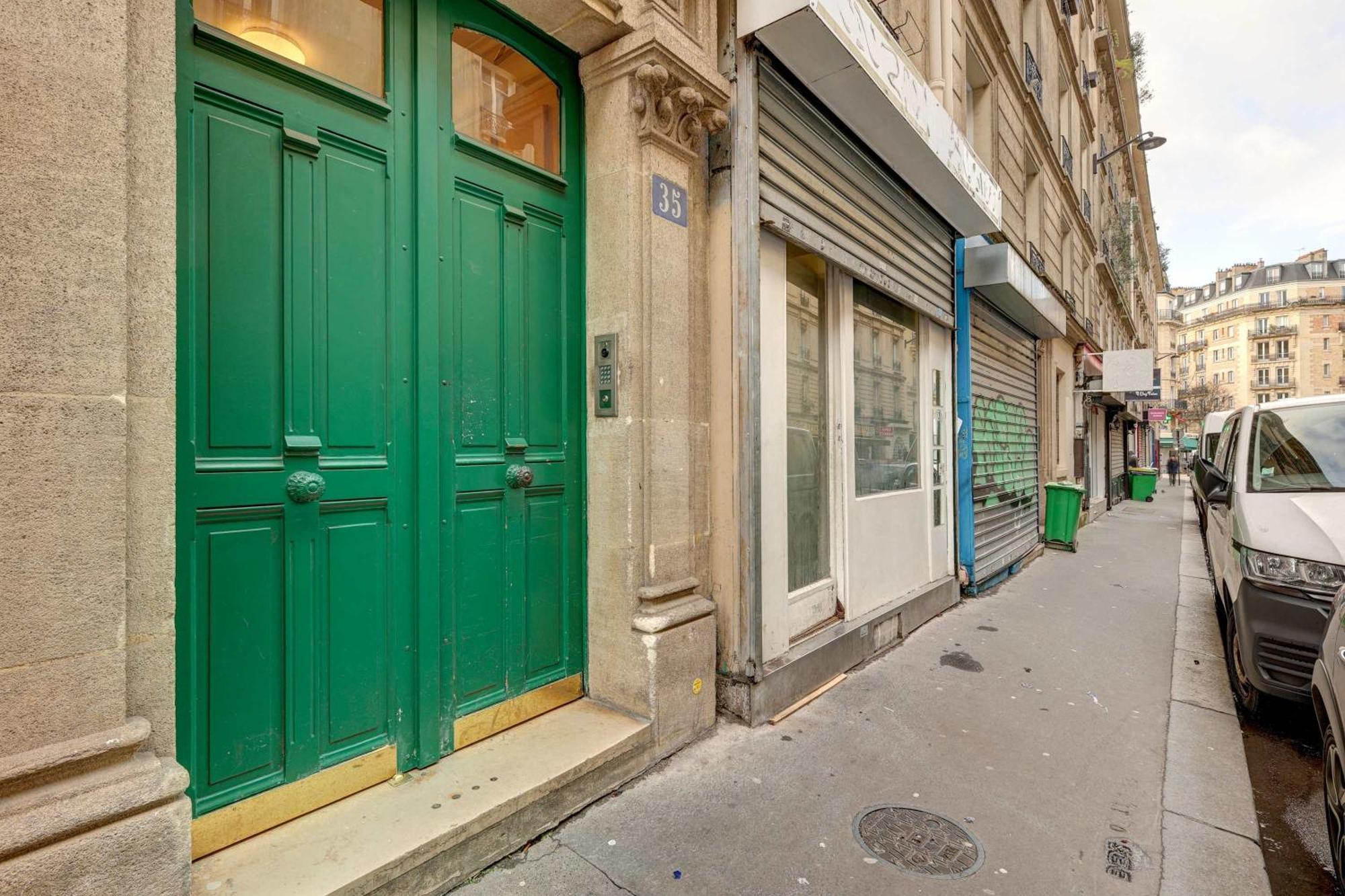 Cozy And Modern Next To Sacre-coeur Parigi