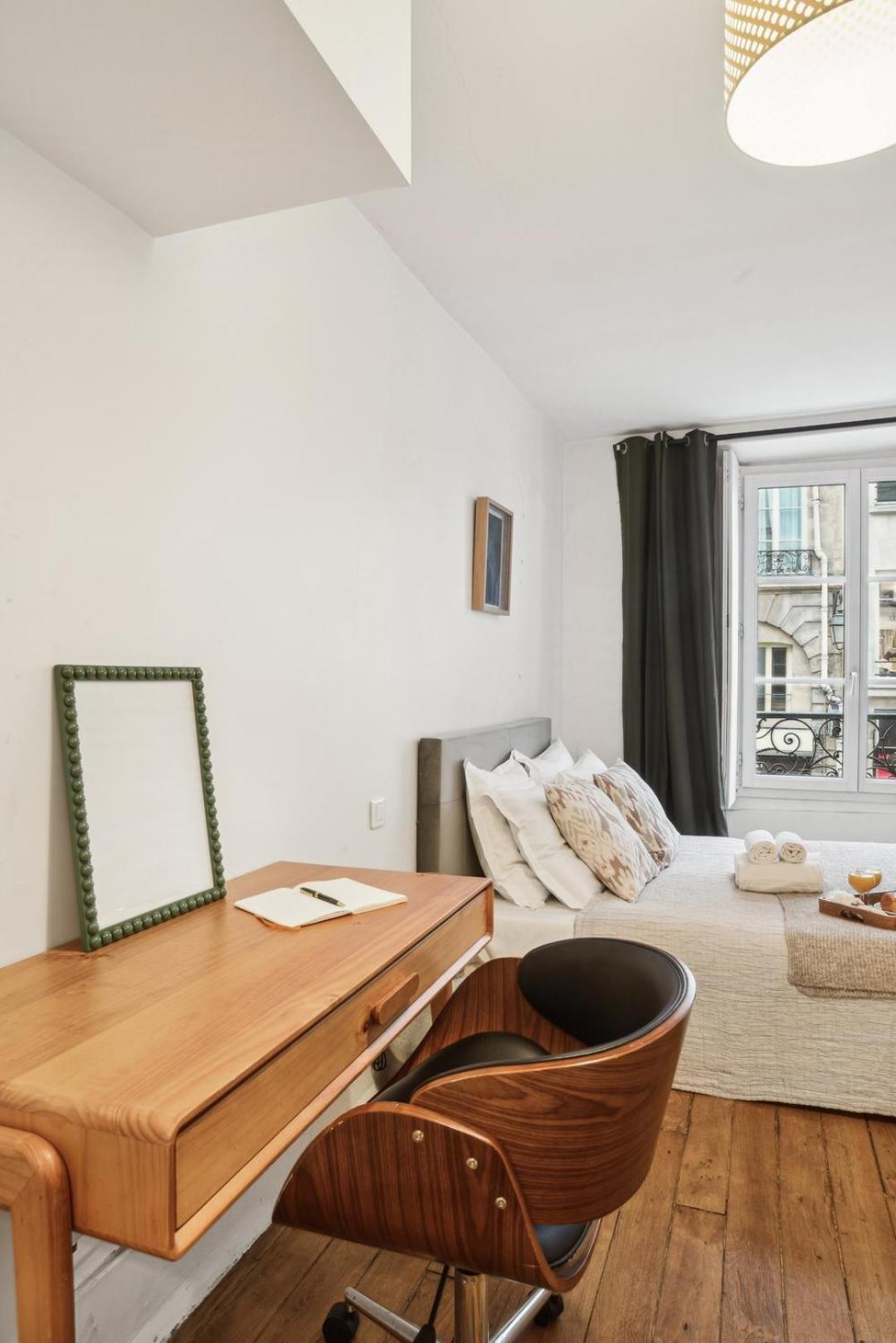 Appartamento Bnbnook - Cozy 1br By Louvre, Opera, & Le Marais Parigi