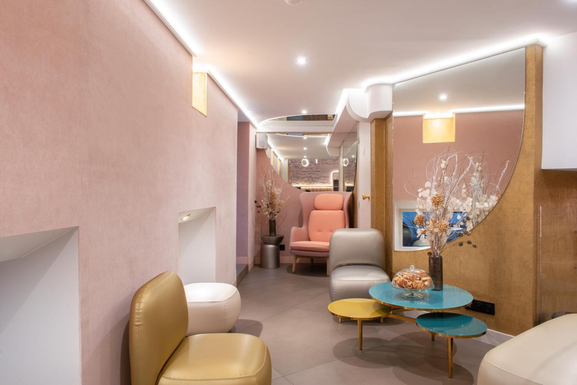 Hotel Arc Elysées 3*