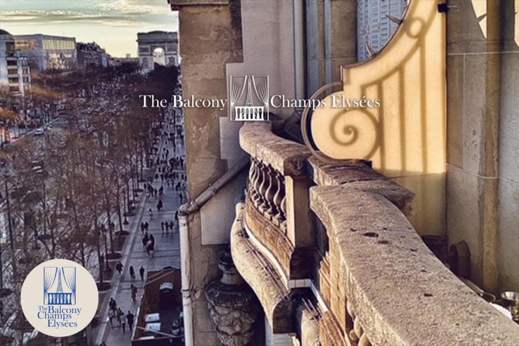 Balcony -view -champs Elysees * Parigi