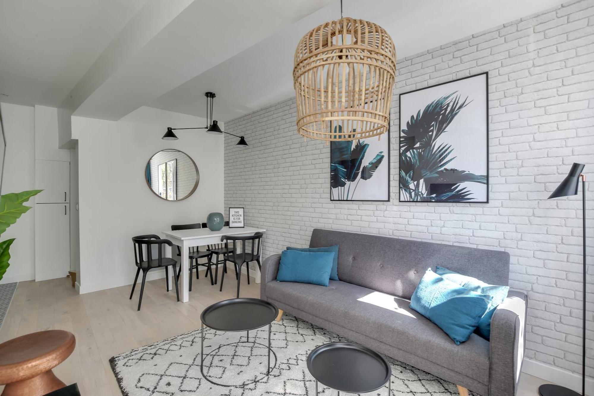 Promenade Bakeries From A Cozy Boho 1 Bedroom Appartamento