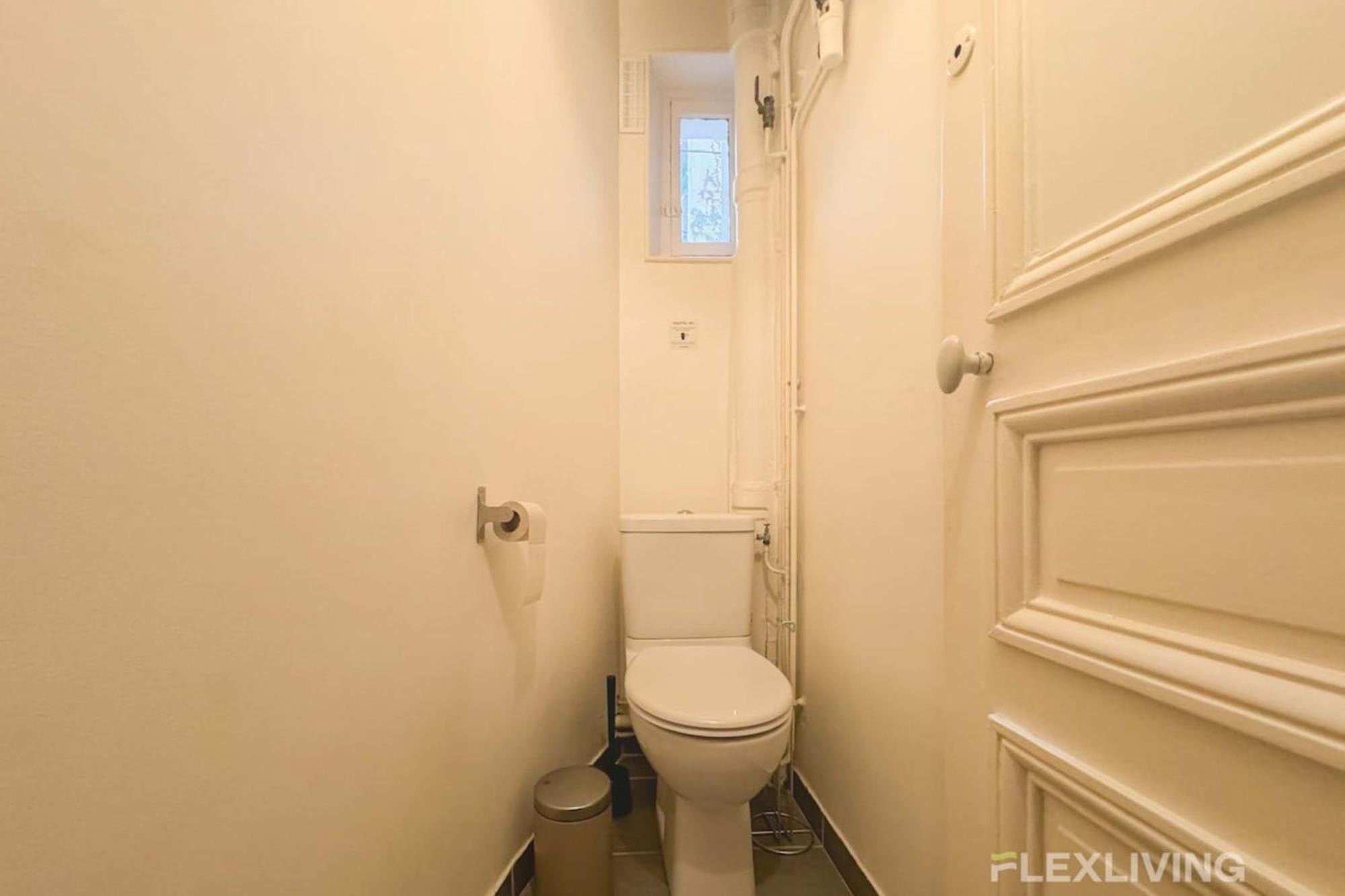 Flexliving - - Alesia Parigi