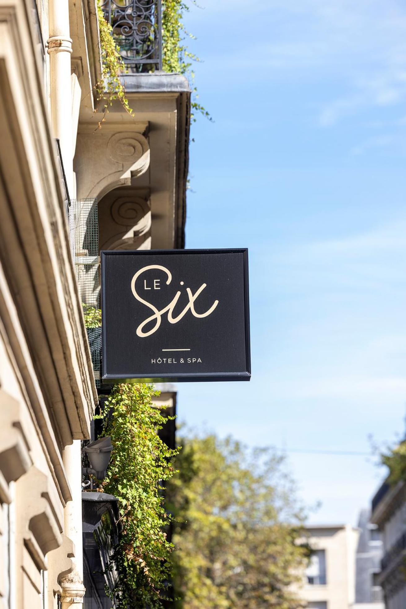Le Six 4* Paris