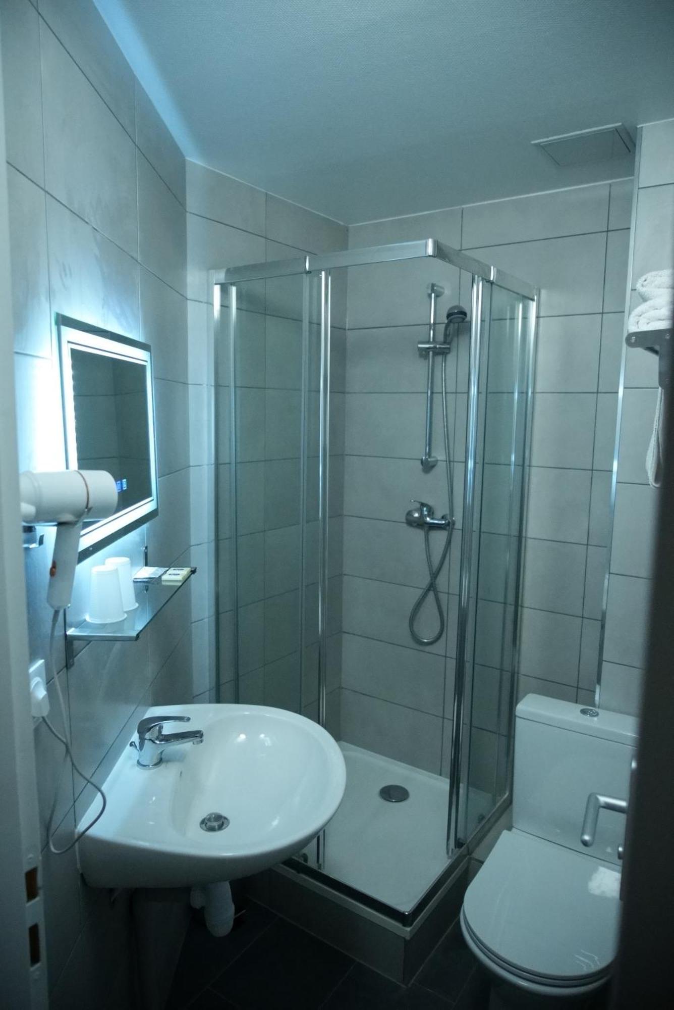 Du Marche Hotel *