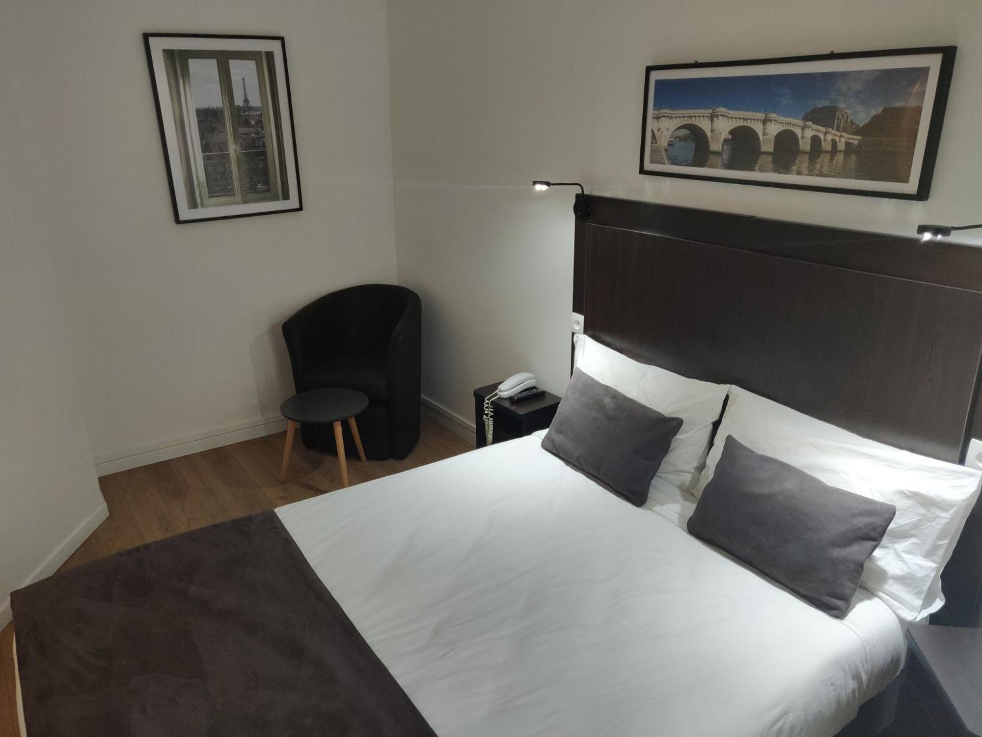 Hotel Du Marche *