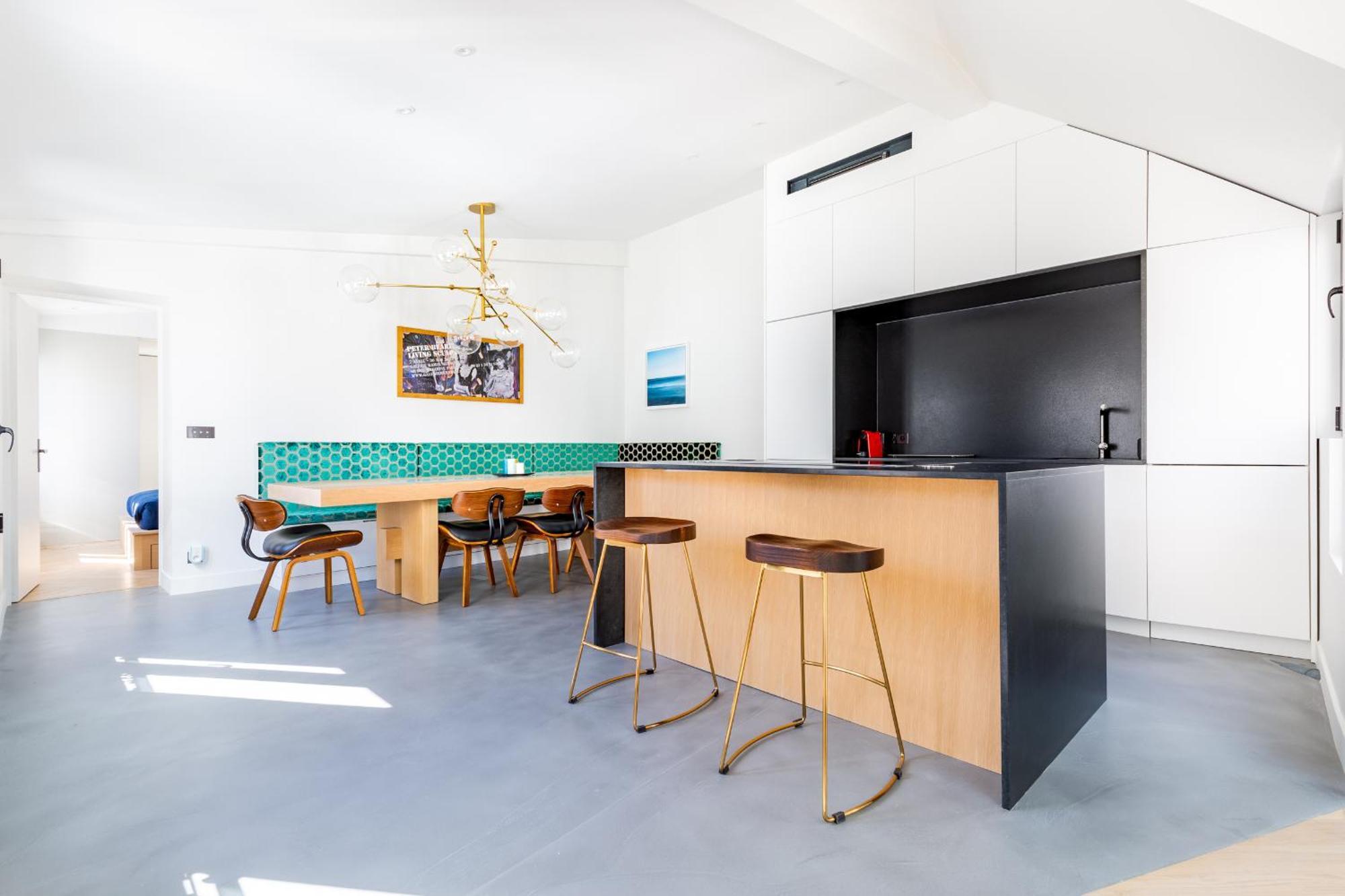 Luxury Flat With Ac La-verrère-du-paradis
