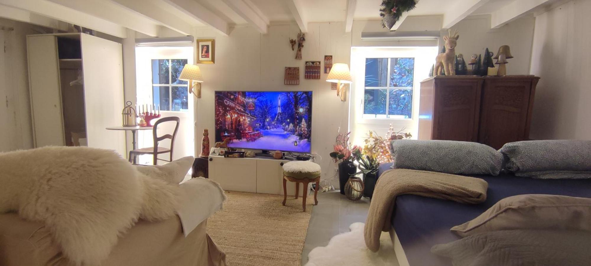 Authentic House 2 Maisons 1 Ideale Pour Groupes, Capacite 30 Personnes Casa vacanze Parigi