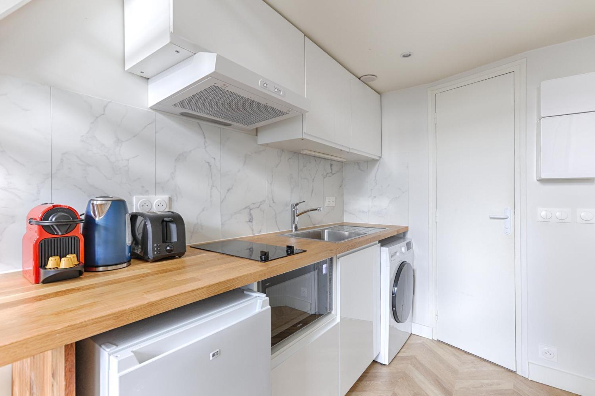Loft De Charme An Coeur Des Batignolles Parigi