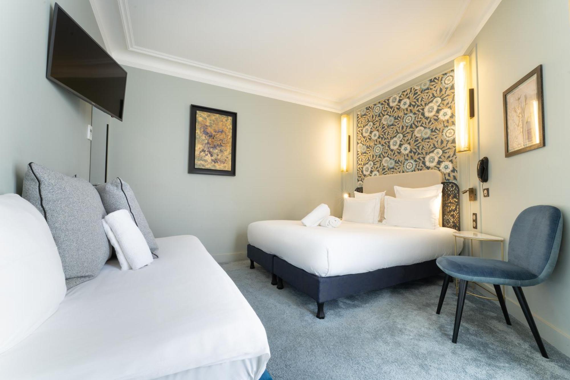 Elsa, Hotel