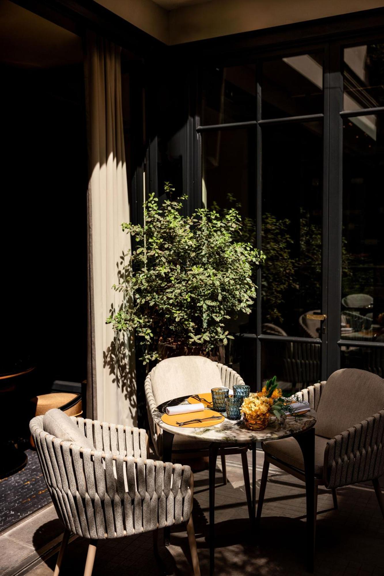Le Burgundy Hotel