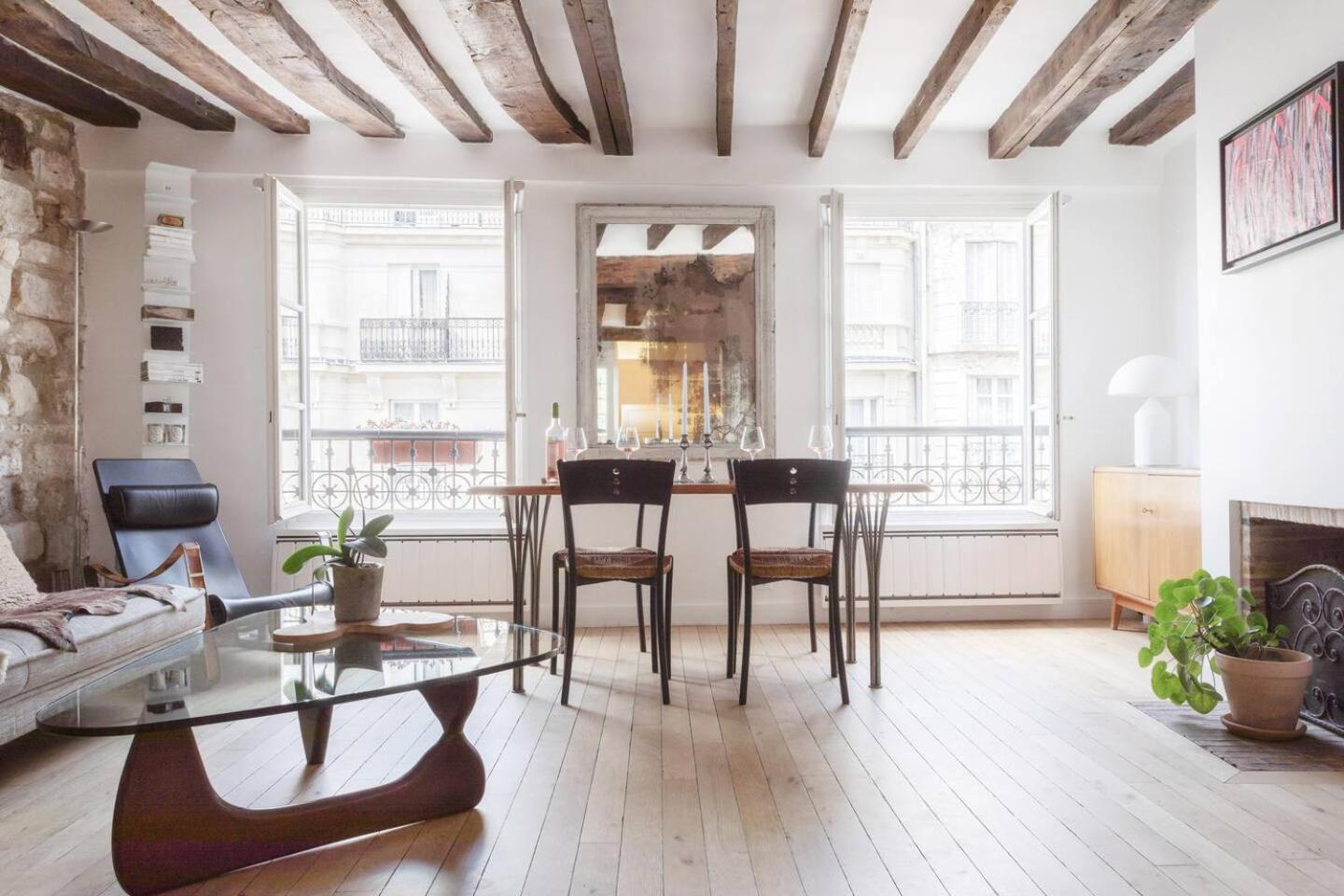 Notre-dame Stunning 2 Bedroom Air Conditioned Flat Appartamento