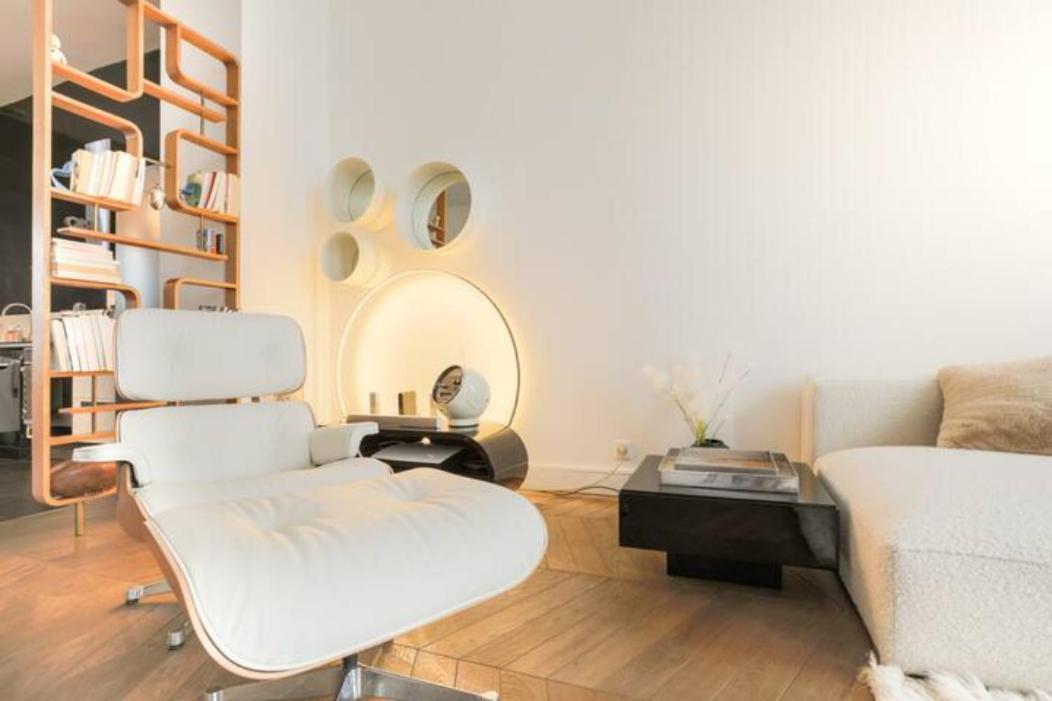 Amazing Premium Flat, Fantastic Location, 1290 Sqf Apartment *