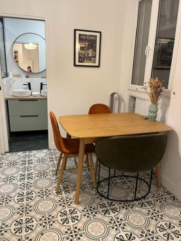 Appartamento Beautiful 1br Flat Near Canal Saint Martin Parigi