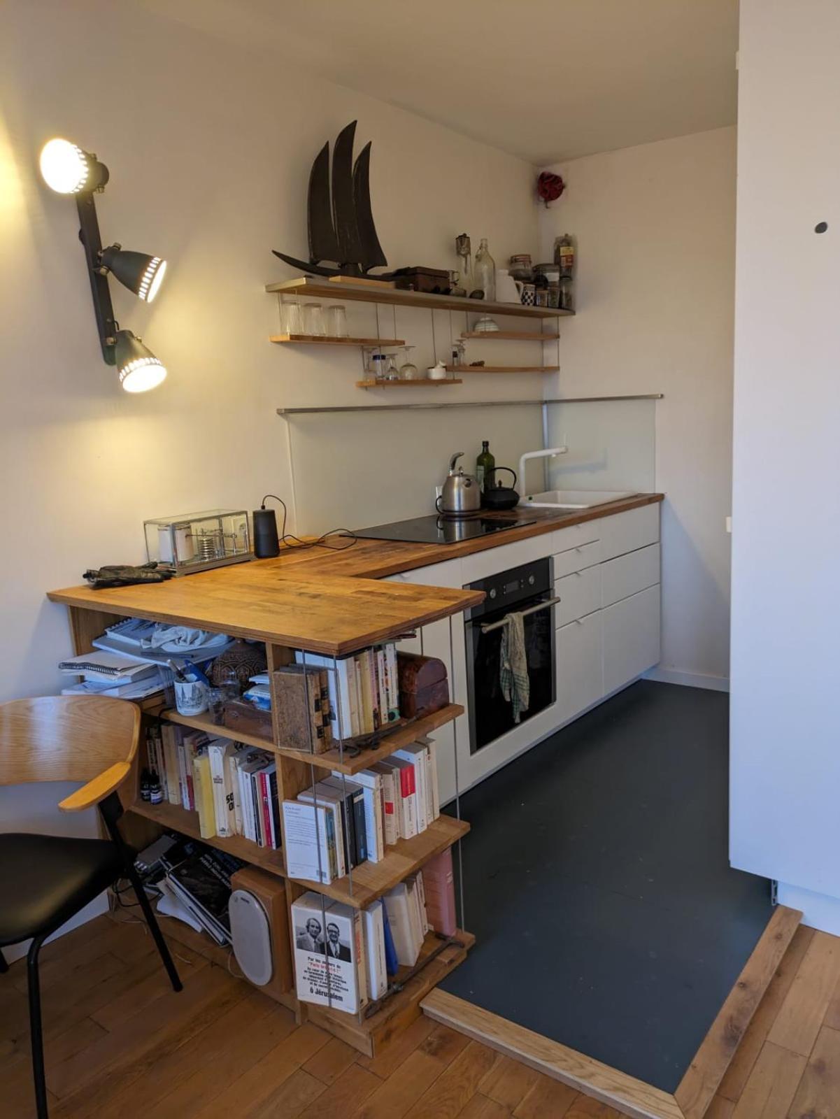 Charming T2 With Wifi In 18eme Parigi