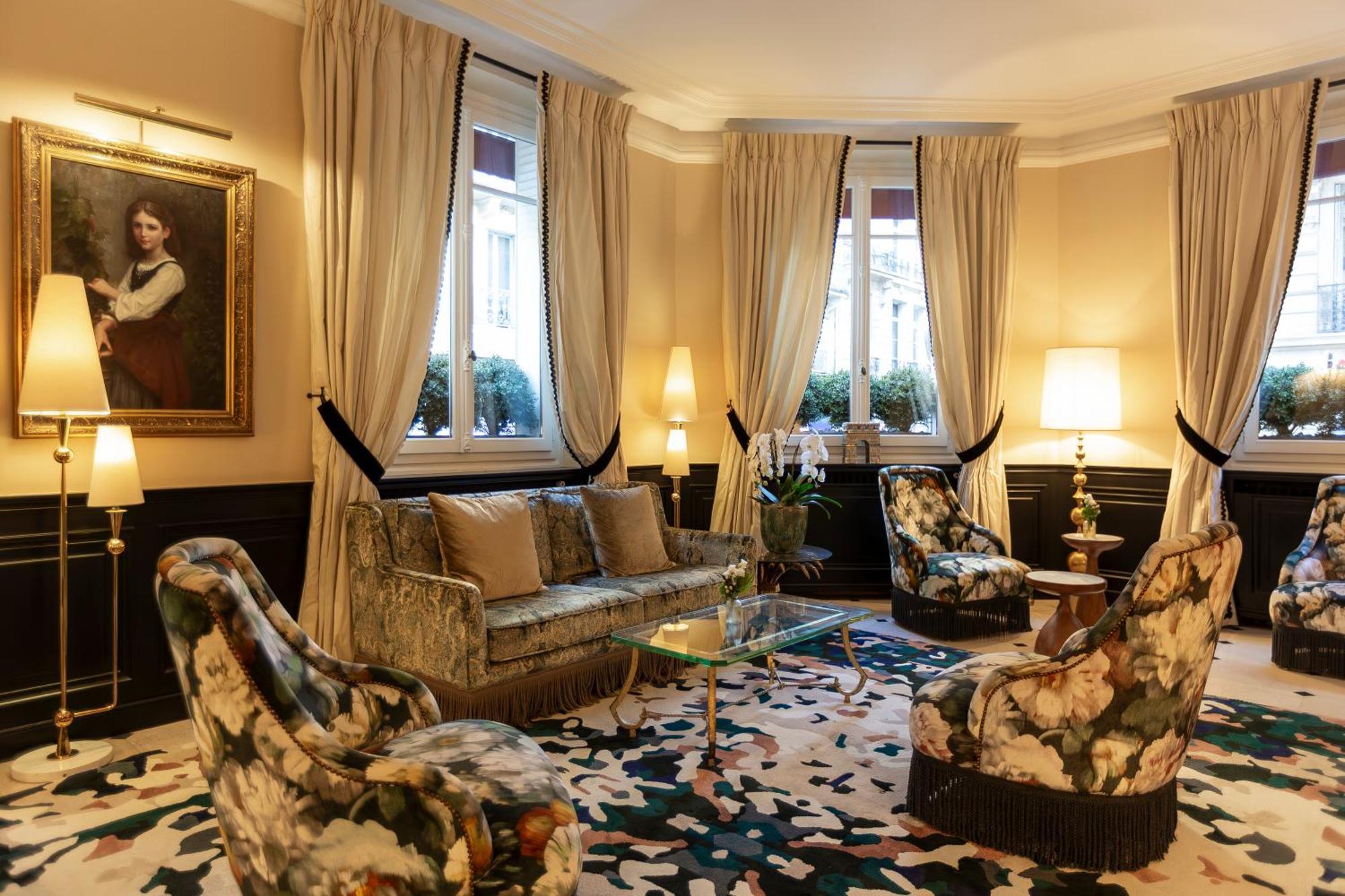 West-end 4*