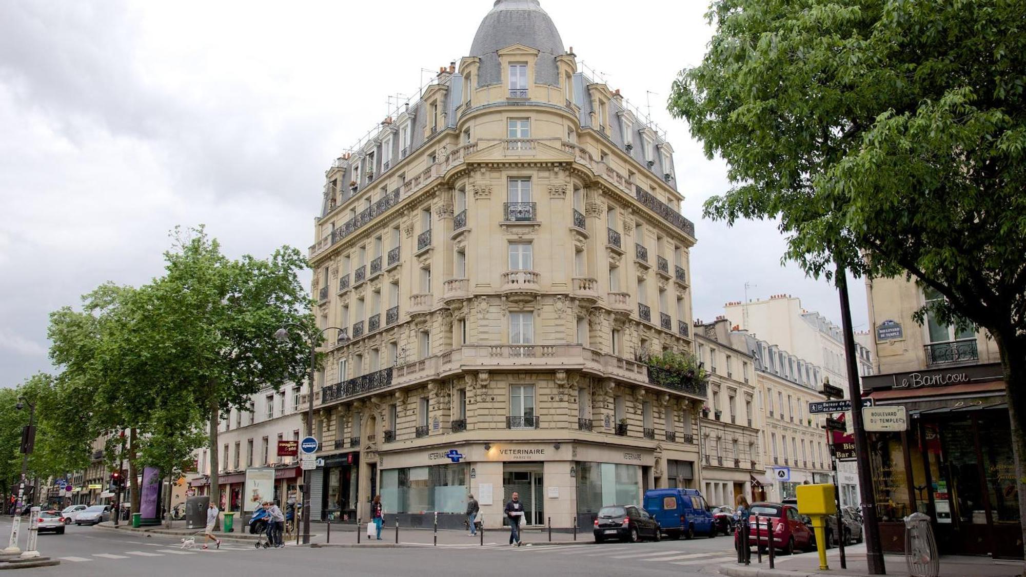 Stylish In Le Marais Paris