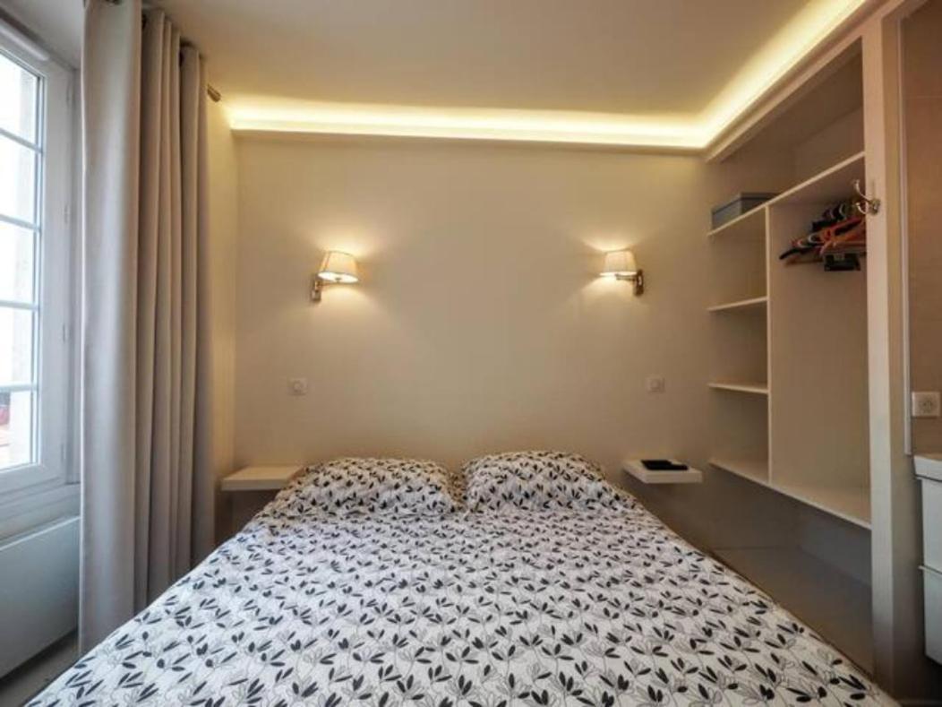 Louvre Bourse Center Apartment Paris