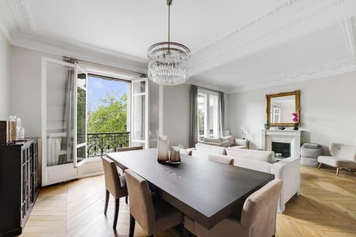 Apartment Two Luxury Paris