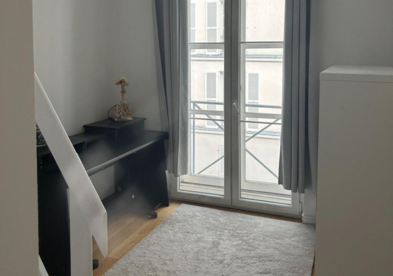 Loft Le Marais A Place Des Vosges Parigi